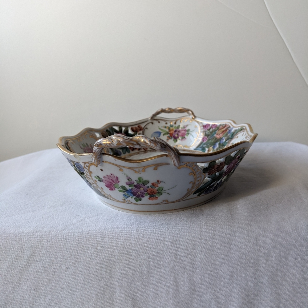 Dresden Potscappel Carl Thieme Pierced Floral Gold Handled Serving Bowl Damaged - Picture 3 of 16
